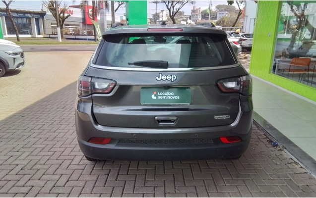 imagem-https://www.socarrao.com.br/sc-vehicle-images-prod/3960978/1789794180764-1_121825.jpg