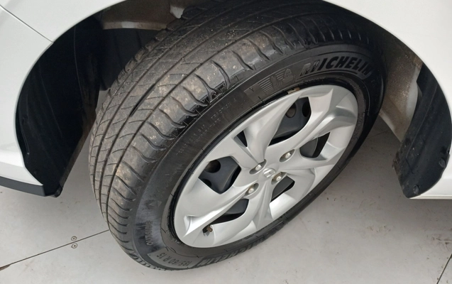 imagem-https://www.socarrao.com.br/sc-vehicle-images-prod/3961038/1789794288158-1_014025.jpg