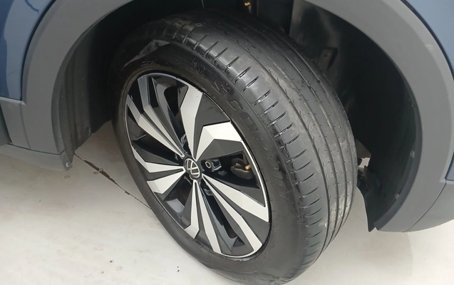 imagem-https://www.socarrao.com.br/sc-vehicle-images-prod/3961073/1789794322519-1_014925.jpg