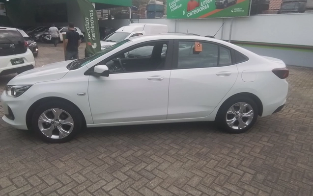 imagem-https://www.socarrao.com.br/sc-vehicle-images-prod/3961108/1789794366217-1_014840.jpg