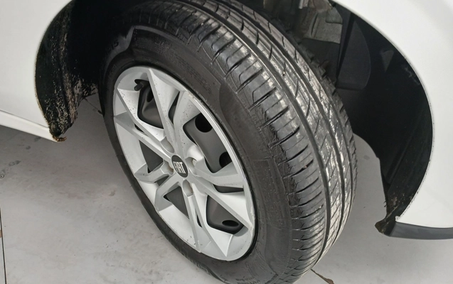 imagem-https://www.socarrao.com.br/sc-vehicle-images-prod/3961215/1789794574925-1_023940.jpg