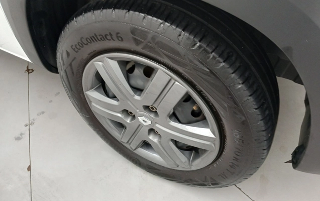 imagem-https://www.socarrao.com.br/sc-vehicle-images-prod/3961304/1789794733415-1_015753.jpg