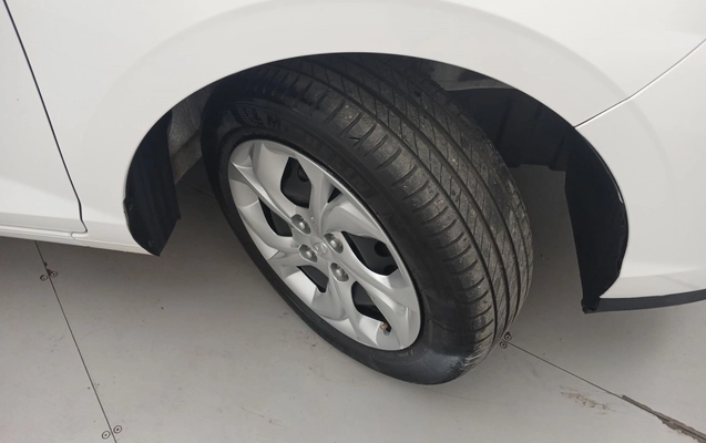 imagem-https://www.socarrao.com.br/sc-vehicle-images-prod/3961315/1789794754309-1_023623.jpg