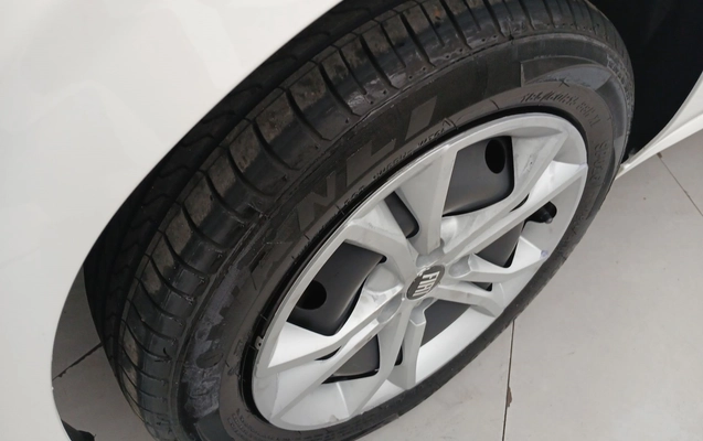 imagem-https://www.socarrao.com.br/sc-vehicle-images-prod/3961358/1789794806754-1_013638.jpg