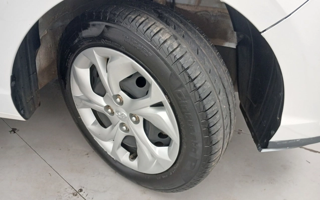 imagem-https://www.socarrao.com.br/sc-vehicle-images-prod/3961367/1789794818369-1_030012.jpg