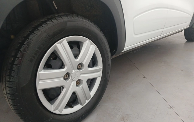 imagem-https://www.socarrao.com.br/sc-vehicle-images-prod/3961481/1789795027016-2_022152.jpg