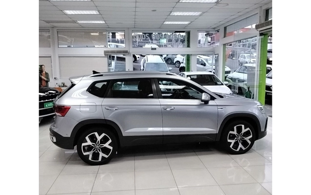 imagem-https://www.socarrao.com.br/sc-vehicle-images-prod/3961490/1789795071853-2_052356.jpg