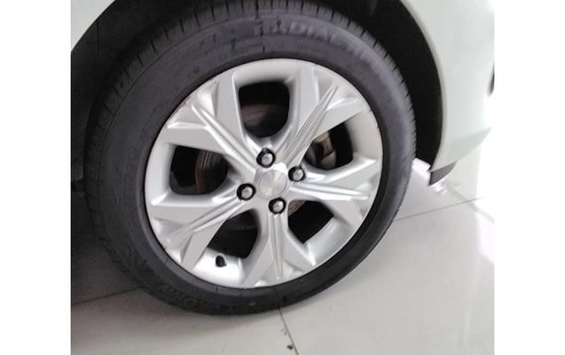 imagem-https://www.socarrao.com.br/sc-vehicle-images-prod/3961540/1789795604041-2_021720.jpg
