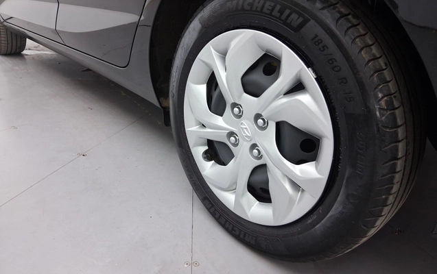 imagem-https://www.socarrao.com.br/sc-vehicle-images-prod/3961552/1789795707483-1_012041.jpg