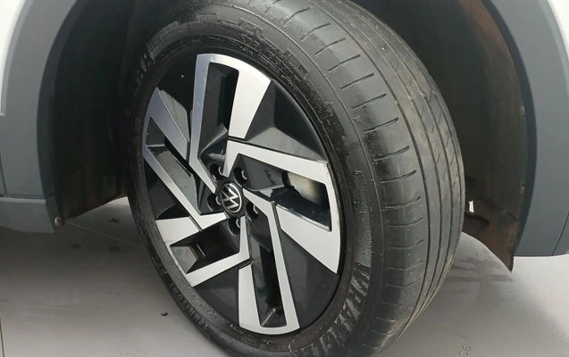 imagem-https://www.socarrao.com.br/sc-vehicle-images-prod/3961569/1789795820355-1_015947.jpg