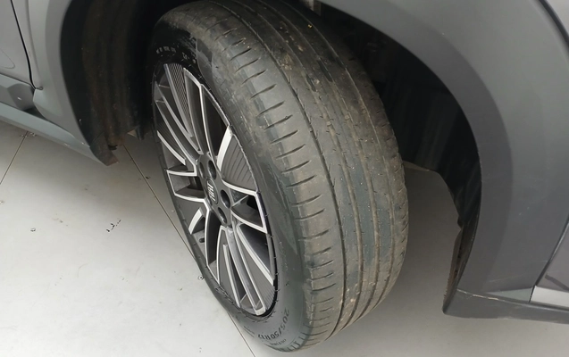 imagem-https://www.socarrao.com.br/sc-vehicle-images-prod/3961580/1789795853144-2_020055.jpg