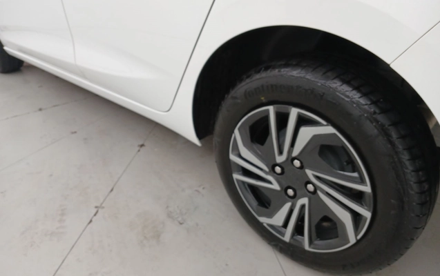 imagem-https://www.socarrao.com.br/sc-vehicle-images-prod/3961618/1789795966840-1_033029.jpg