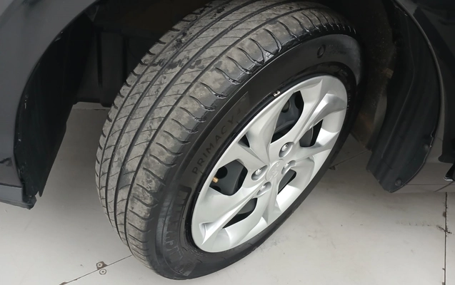 imagem-https://www.socarrao.com.br/sc-vehicle-images-prod/3961656/1789796060389-2_033344.jpg