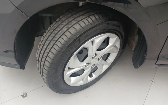 imagem-https://www.socarrao.com.br/sc-vehicle-images-prod/3961660/1789796069765-1_033406.jpg