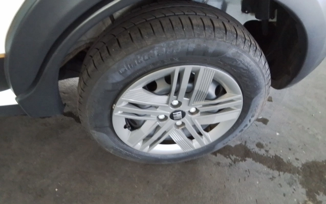 imagem-https://www.socarrao.com.br/sc-vehicle-images-prod/3961682/1789796128486-1_020336.jpg