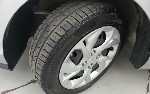 imagem-https://www.socarrao.com.br/sc-vehicle-images-prod/3961683/1789796131819-1_100328.jpg