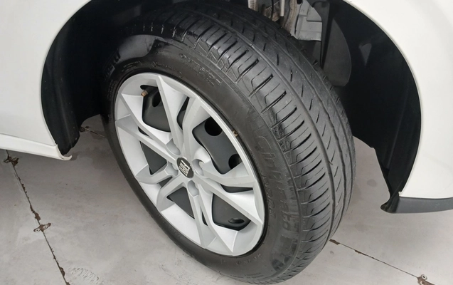 imagem-https://www.socarrao.com.br/sc-vehicle-images-prod/3961729/1789796253197-1_031245.jpg