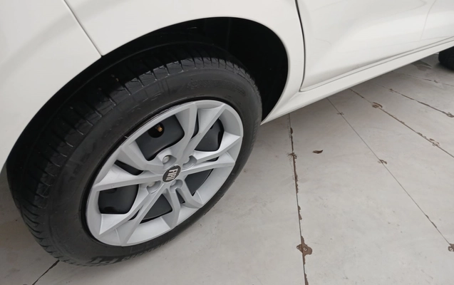 imagem-https://www.socarrao.com.br/sc-vehicle-images-prod/3961732/1789796263520-1_031248.jpg