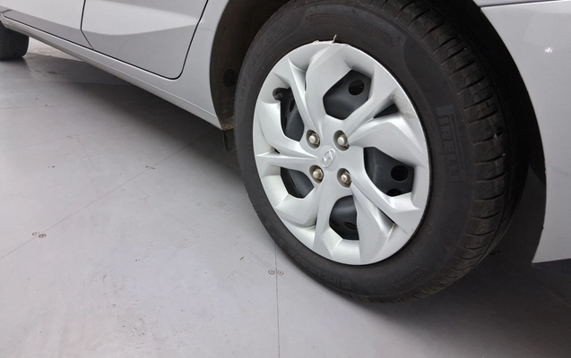 imagem-https://www.socarrao.com.br/sc-vehicle-images-prod/3961780/1789796371164-1_100220.jpg