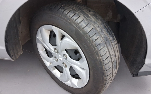 imagem-https://www.socarrao.com.br/sc-vehicle-images-prod/3961780/1789796371165-1_100221.jpg