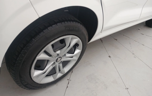 imagem-https://www.socarrao.com.br/sc-vehicle-images-prod/3961792/1789796407802-1_010927.jpg