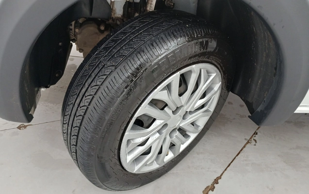 imagem-https://www.socarrao.com.br/sc-vehicle-images-prod/3961812/1789796457453-1_042736.jpg