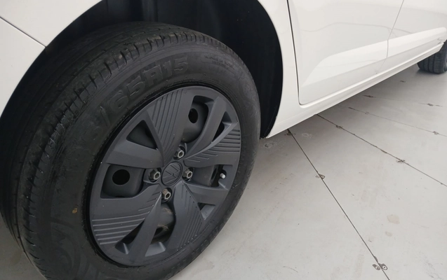 imagem-https://www.socarrao.com.br/sc-vehicle-images-prod/3961922/1789796583361-1_110741.jpg
