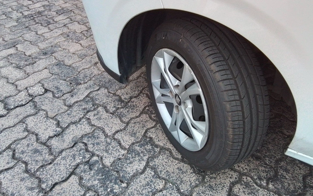 imagem-https://www.socarrao.com.br/sc-vehicle-images-prod/3961930/1789796595486-1_020752.jpg
