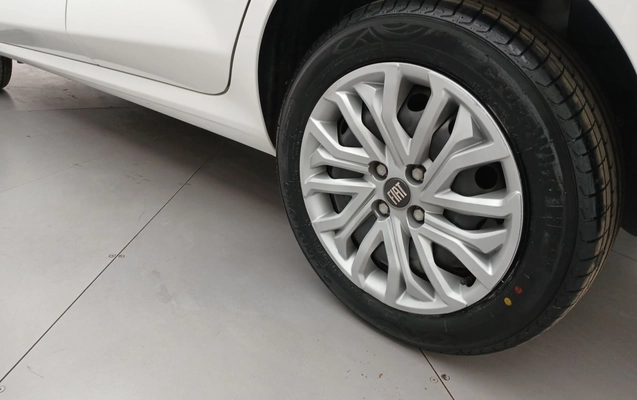 imagem-https://www.socarrao.com.br/sc-vehicle-images-prod/3961988/1789796667422-1_020846.jpg