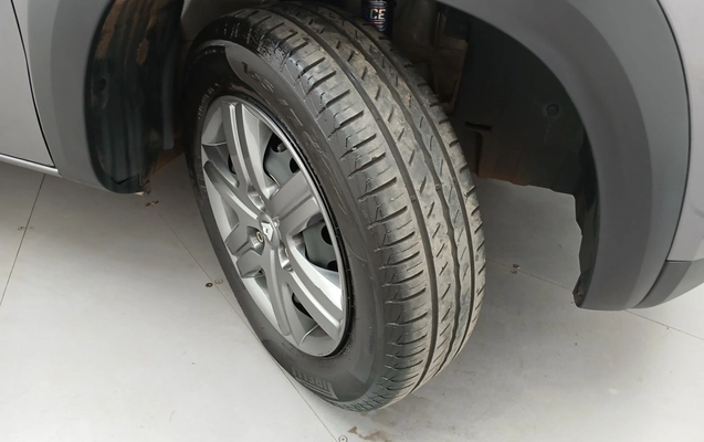 imagem-https://www.socarrao.com.br/sc-vehicle-images-prod/3961996/1789796674225-1_020856.jpg