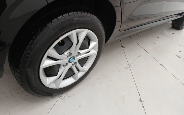 imagem-https://www.socarrao.com.br/sc-vehicle-images-prod/3961999/1789796675558-1_034650.jpg