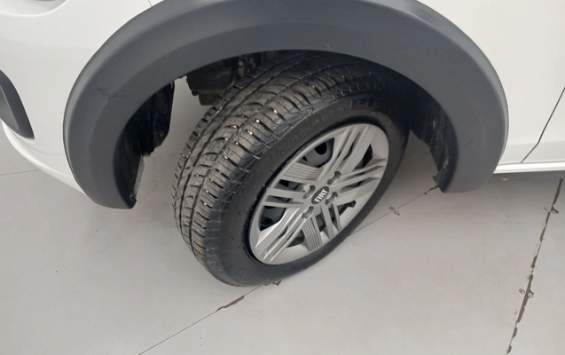 imagem-https://www.socarrao.com.br/sc-vehicle-images-prod/3962011/1789796697610-2_024637.jpg