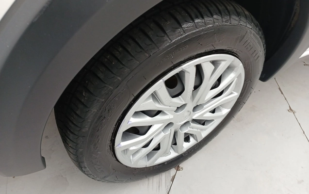 imagem-https://www.socarrao.com.br/sc-vehicle-images-prod/3962085/1789796777692-1_050039.jpg