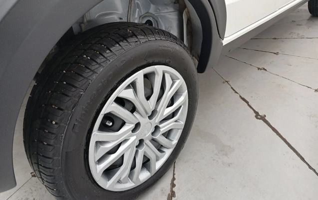 imagem-https://www.socarrao.com.br/sc-vehicle-images-prod/3962085/1789796777697-1_050044.jpg