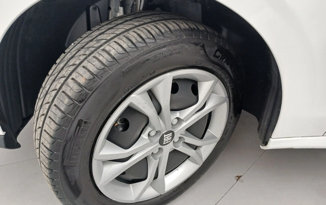 imagem-https://www.socarrao.com.br/sc-vehicle-images-prod/3962168/1789796838427-1_121909.jpg
