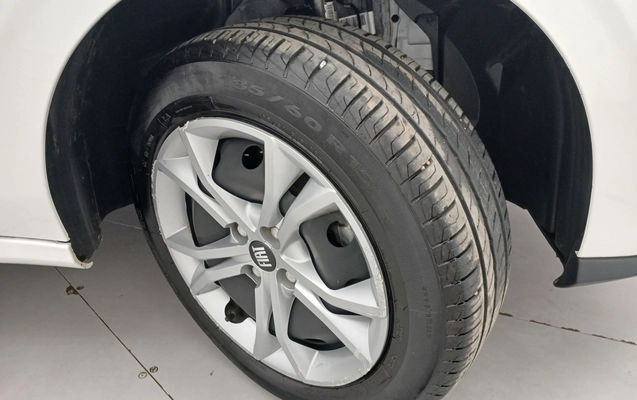 imagem-https://www.socarrao.com.br/sc-vehicle-images-prod/3962168/1789796838428-2_121910.jpg