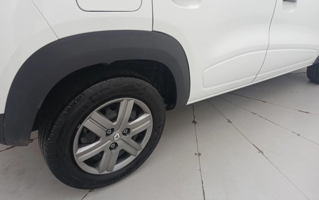 imagem-https://www.socarrao.com.br/sc-vehicle-images-prod/3962175/1789796844012-2_020235.jpg
