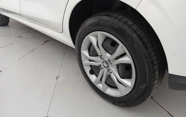 imagem-https://www.socarrao.com.br/sc-vehicle-images-prod/3962176/1789796844316-2_121909.jpg