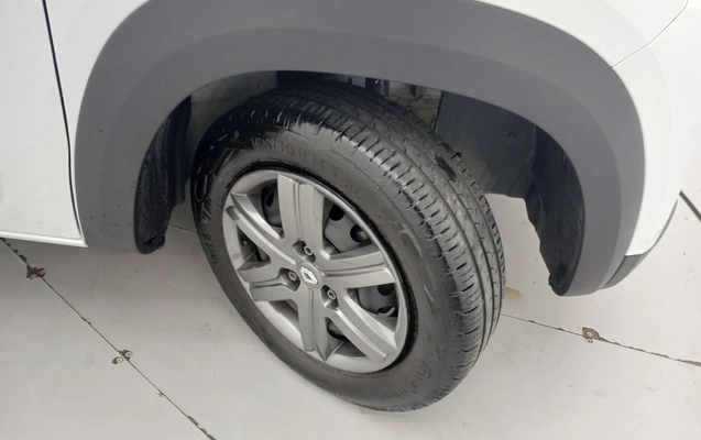 imagem-https://www.socarrao.com.br/sc-vehicle-images-prod/3962200/1789796862423-2_090348.jpg
