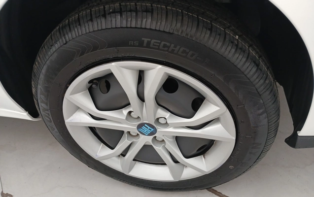imagem-https://www.socarrao.com.br/sc-vehicle-images-prod/3962234/1789796879447-2_034508.jpg