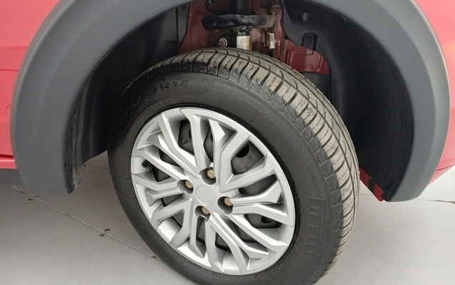imagem-https://www.socarrao.com.br/sc-vehicle-images-prod/3962273/1789796899984-2_013543.jpg