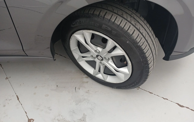 imagem-https://www.socarrao.com.br/sc-vehicle-images-prod/3962293/1789796911312-2_041140.jpg