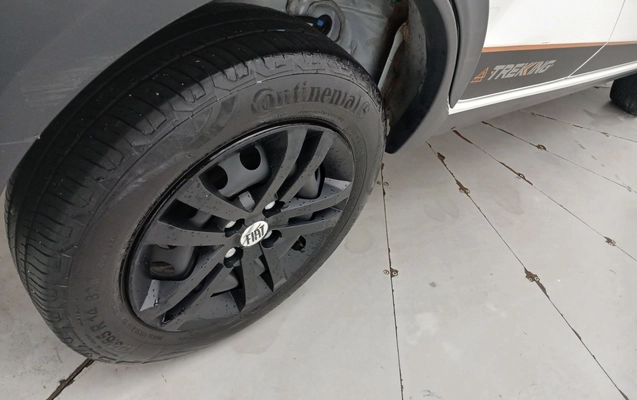imagem-https://www.socarrao.com.br/sc-vehicle-images-prod/3962426/1789797027111-1_014849.jpg