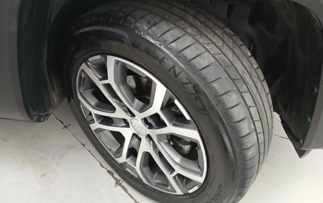 imagem-https://www.socarrao.com.br/sc-vehicle-images-prod/3962515/1789797108923-2_030032.jpg