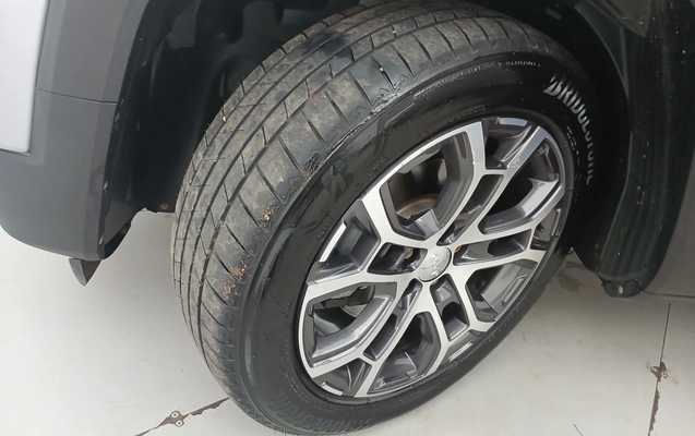 imagem-https://www.socarrao.com.br/sc-vehicle-images-prod/3962540/1789797119262-1_013353.jpg