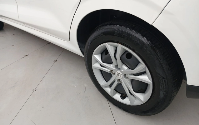 imagem-https://www.socarrao.com.br/sc-vehicle-images-prod/3962561/1789797138690-1_024909.jpg