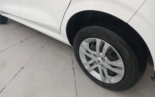 imagem-https://www.socarrao.com.br/sc-vehicle-images-prod/3962774/1789797364384-2_010147.jpg