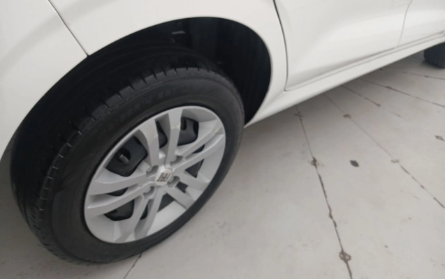 imagem-https://www.socarrao.com.br/sc-vehicle-images-prod/3962774/1789797364384-2_010148.jpg