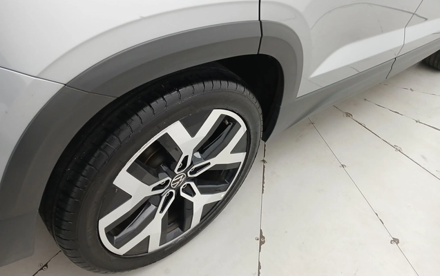 imagem-https://www.socarrao.com.br/sc-vehicle-images-prod/3962896/1789797569285-1_045455.jpg