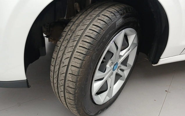 imagem-https://www.socarrao.com.br/sc-vehicle-images-prod/3963094/1789797799165-1_041532.jpg